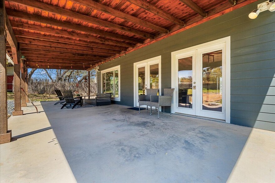More Photos Of 14519 Fitzhugh Rd, Austin Specialty For Sale