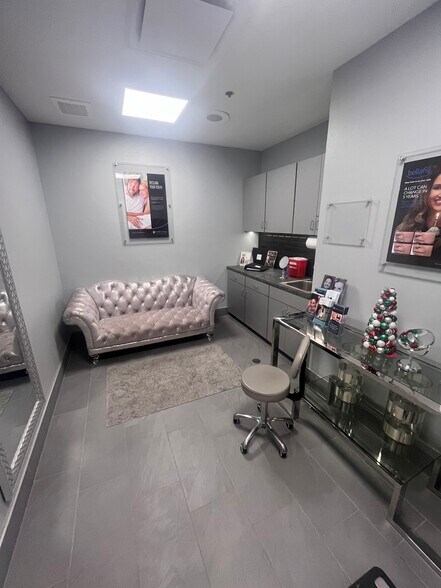 More Photos Of 4560 Heritage Trace Pky, Fort Worth Storefront For Lease