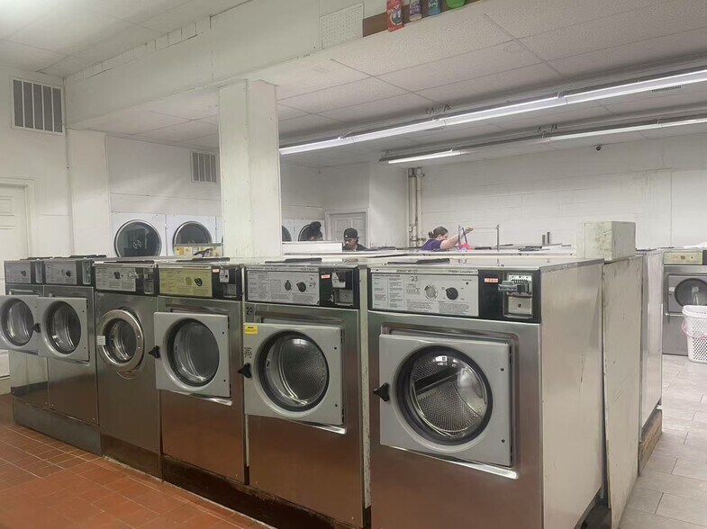 More Photos Of 20 W State St, Binghamton General Retail For Sale