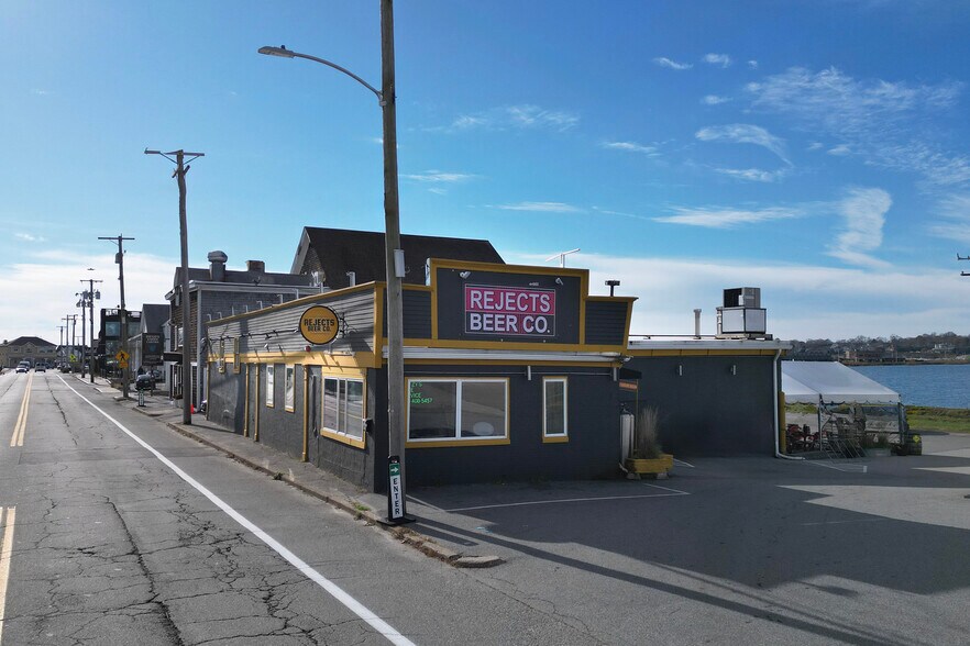 Primary Photo Of 124 Aquidneck Ave, Middletown Restaurant For Sale