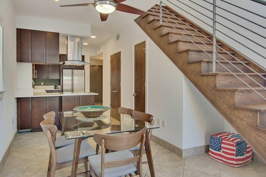 More Photos Of 487 King St, Charleston Loft Creative Space For Sale