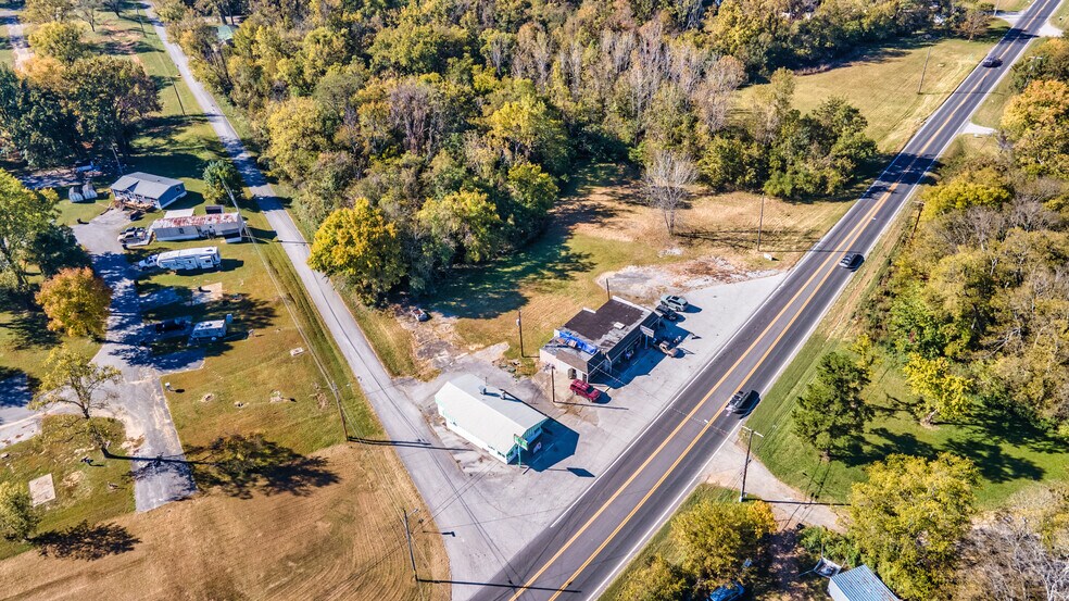 More Photos Of 561-563 McLean Ave, Hopkinsville Freestanding For Sale