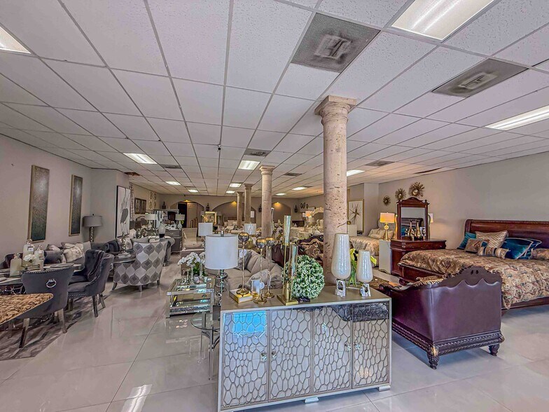 More Photos Of 405 E 2nd St, Rio Grande City Supermarket For Sale