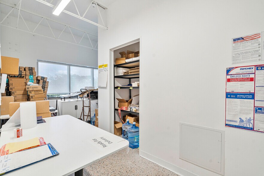 More Photos Of 900 NW 6th St, Fort Lauderdale Loft Creative Space For Lease