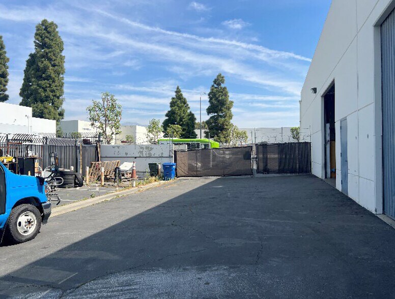 More Photos Of 177 Atlantic St, Pomona Warehouse For Sale