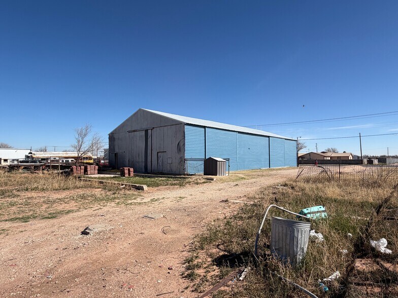 More Photos Of 6401 N Golder Ave, Odessa Warehouse For Lease