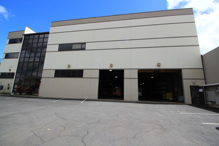 More Photos Of 94-496 Ukee St, Waipahu Warehouse For Lease