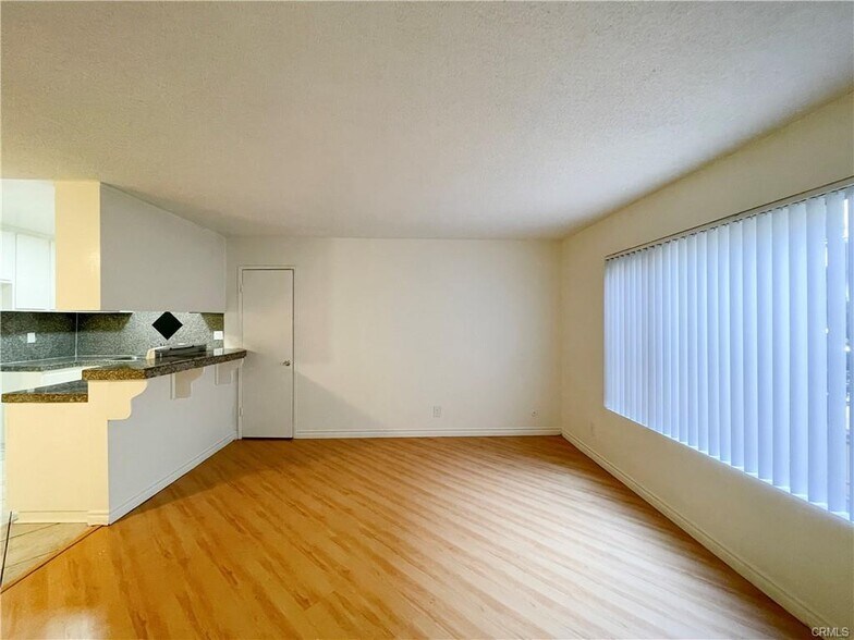 More Photos Of 13717 Chadron Ave, Hawthorne Apartments For Sale