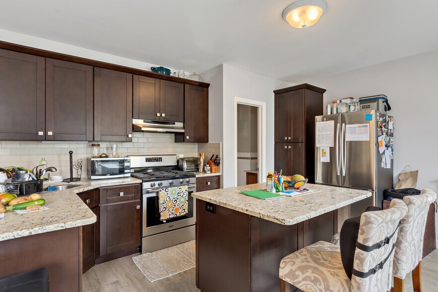 More Photos Of 180 Madison Ave, Port Chester Office For Sale