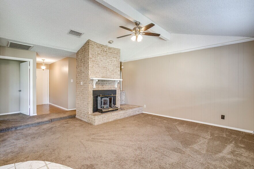 More Photos Of 1060 S Burleson Blvd, Burleson Land For Sale