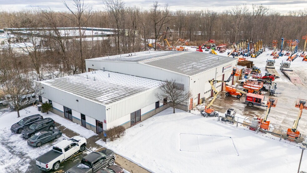 Primary Photo Of 63 Pixley Industrial Pky, Rochester Warehouse For Lease