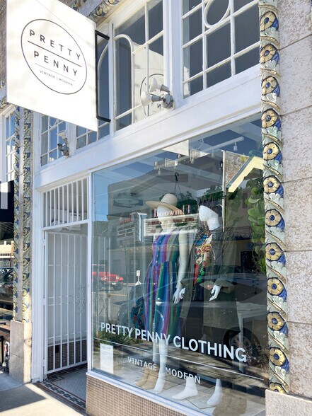 More Photos Of 2924-2926 College Ave, Berkeley Storefront For Lease