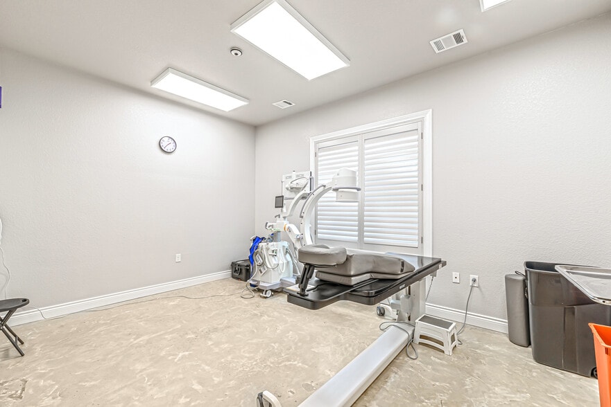 More Photos Of , Tomball Office For Sale