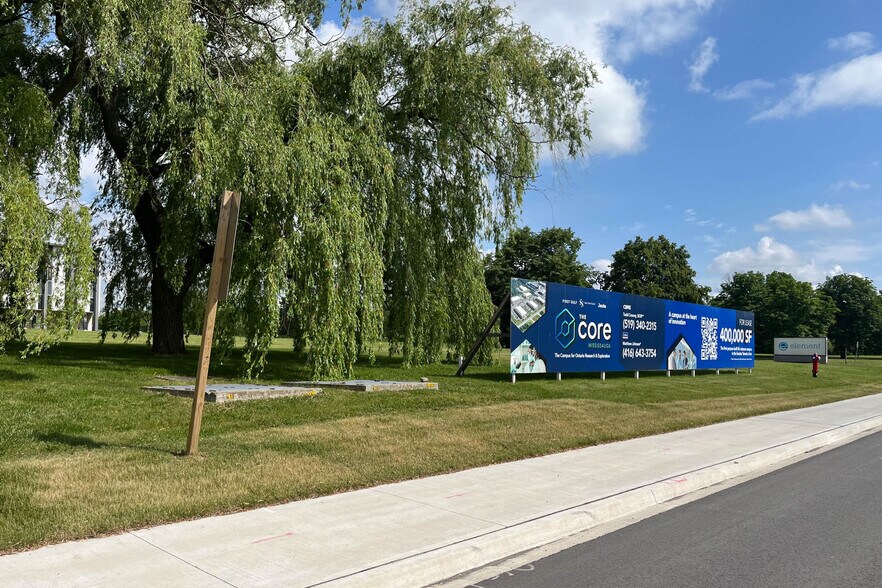 More Photos Of 2395 Speakman Dr, Mississauga Unknown For Lease