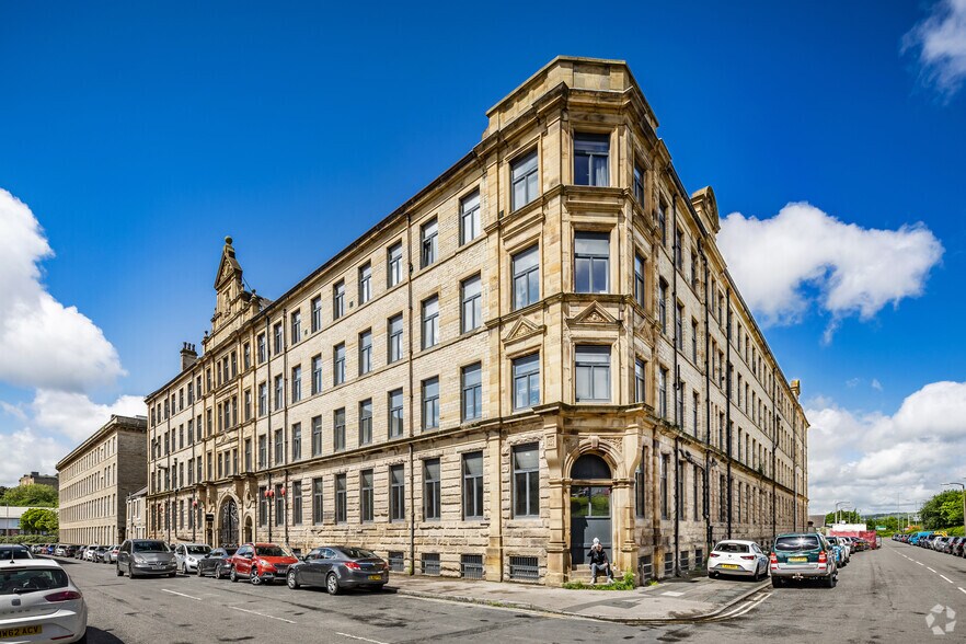 More Photos Of Cape St, Bradford Coworking Space