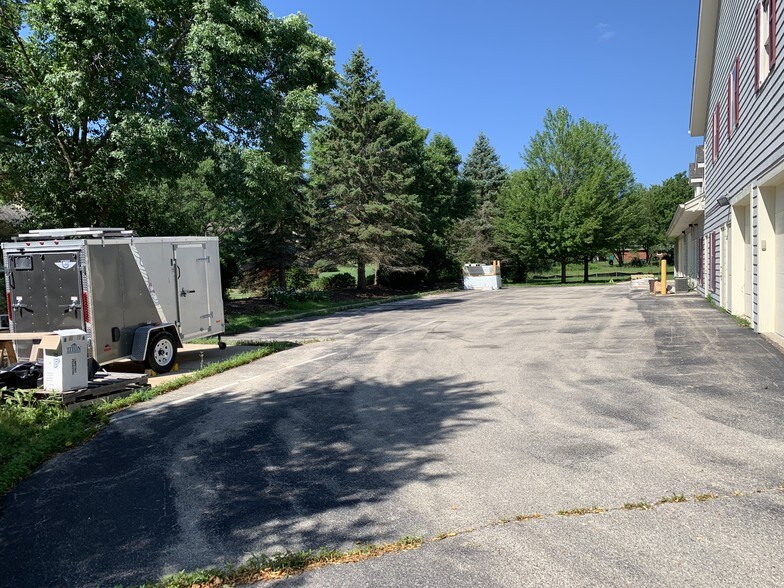 More Photos Of 14665 Lisbon Rd, Brookfield Medical For Lease