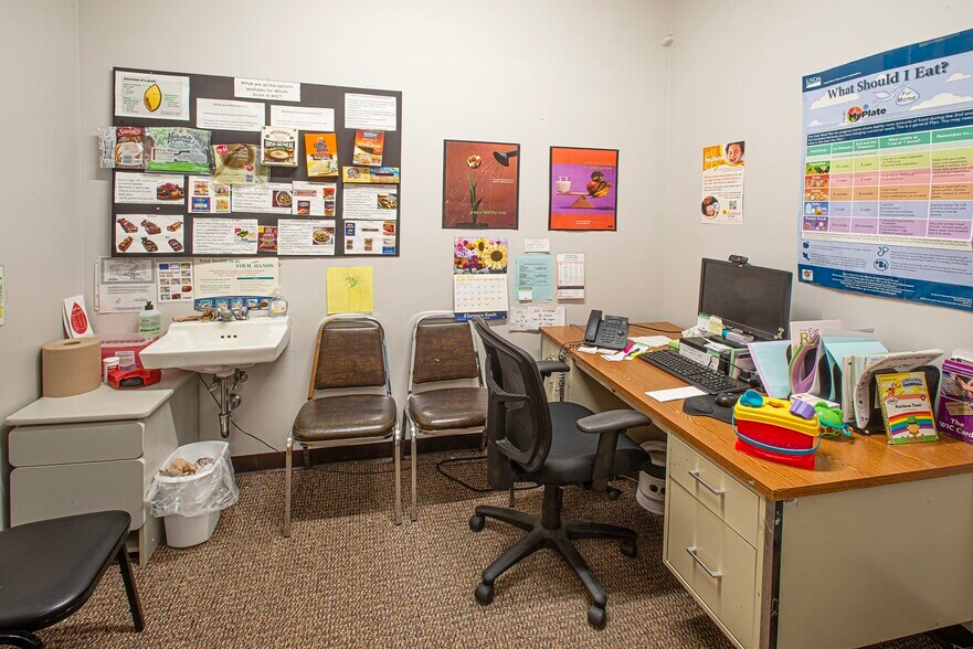 More Photos Of 267 Locust St, Northampton Office For Lease