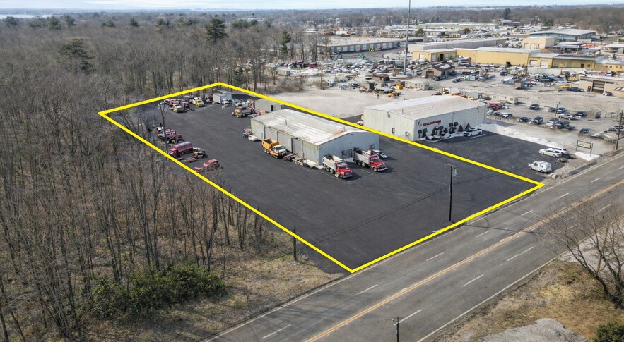 More Photos Of 1877 Fall River Ave, Seekonk Warehouse For Lease