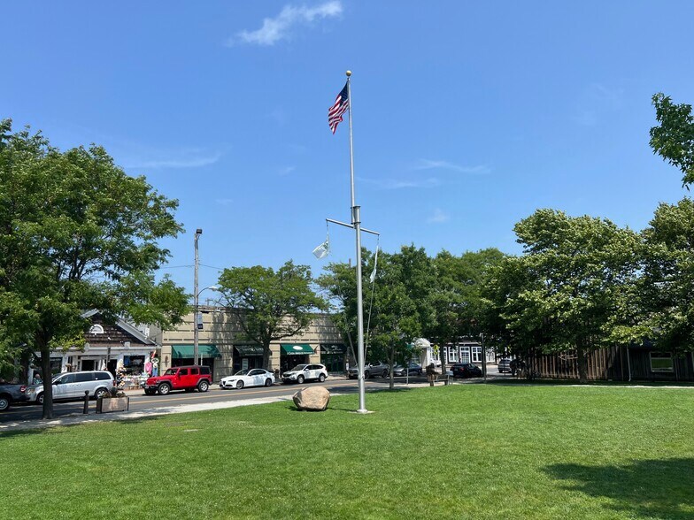 More Photos Of 110 Front St, Greenport Freestanding For Lease