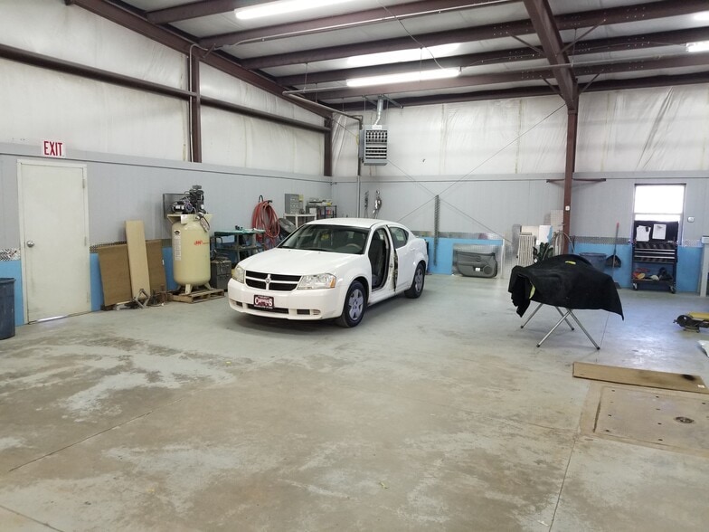 More Photos Of 405 W Vista Dr, Holbrook Service For Sale