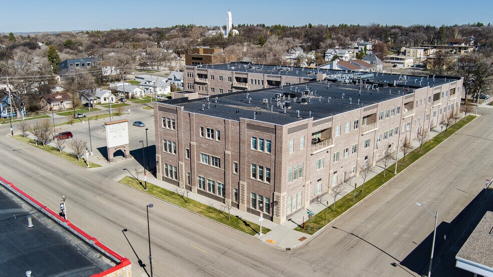 More Photos Of 100 W Broadway Ave, Bismarck Medical For Sale