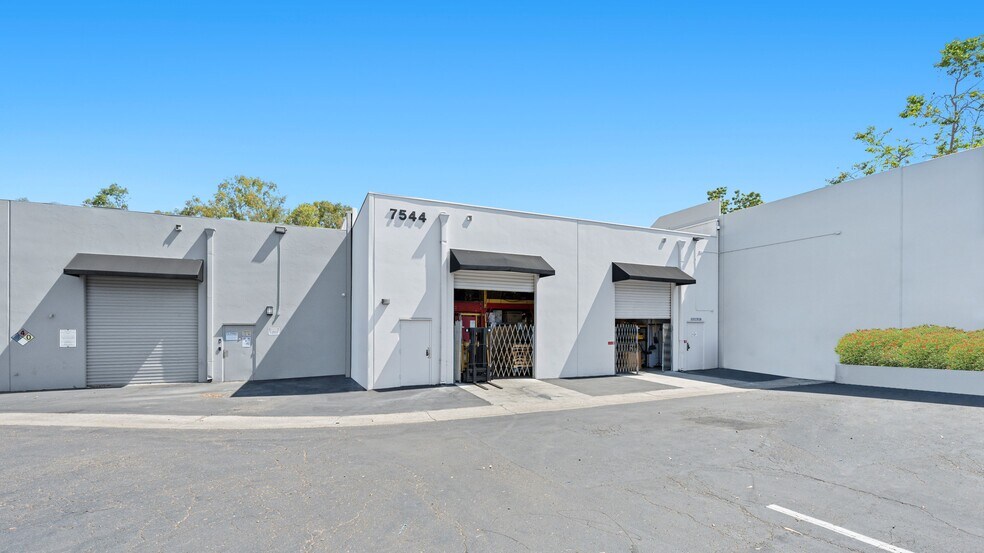 More Photos Of 7544 Trade St, San Diego Manufacturing For Sale