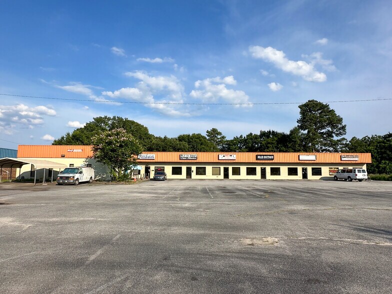 Primary Photo Of 4666-4678 Broad St, Sumter Restaurant For Sale