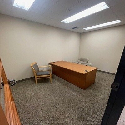 More Photos Of 2033 N Fine Ave, Fresno Flex For Lease