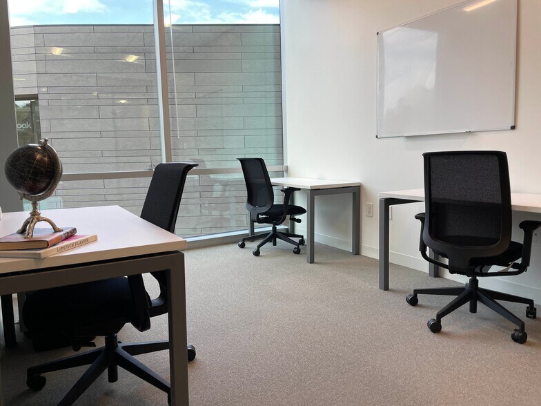 More Photos Of 4509 Creedmoor Rd, Raleigh Coworking Space