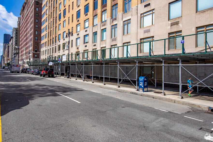 More Photos Of 115 Central Park W, New York Apartments For Lease