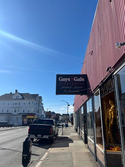 More Photos Of 1509-1519 Acushnet ave, New Bedford General Retail For Sale