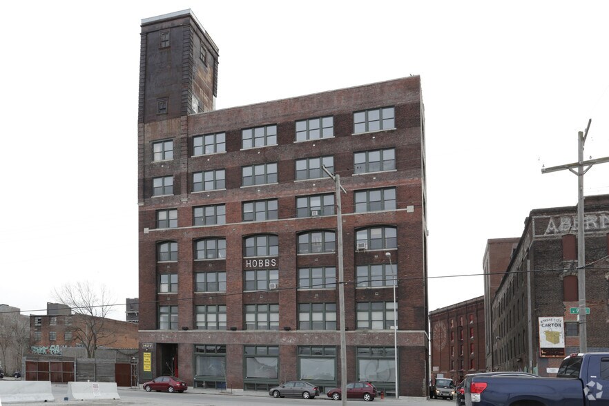 More Photos Of 1427 W 9th St, Kansas City Office For Lease