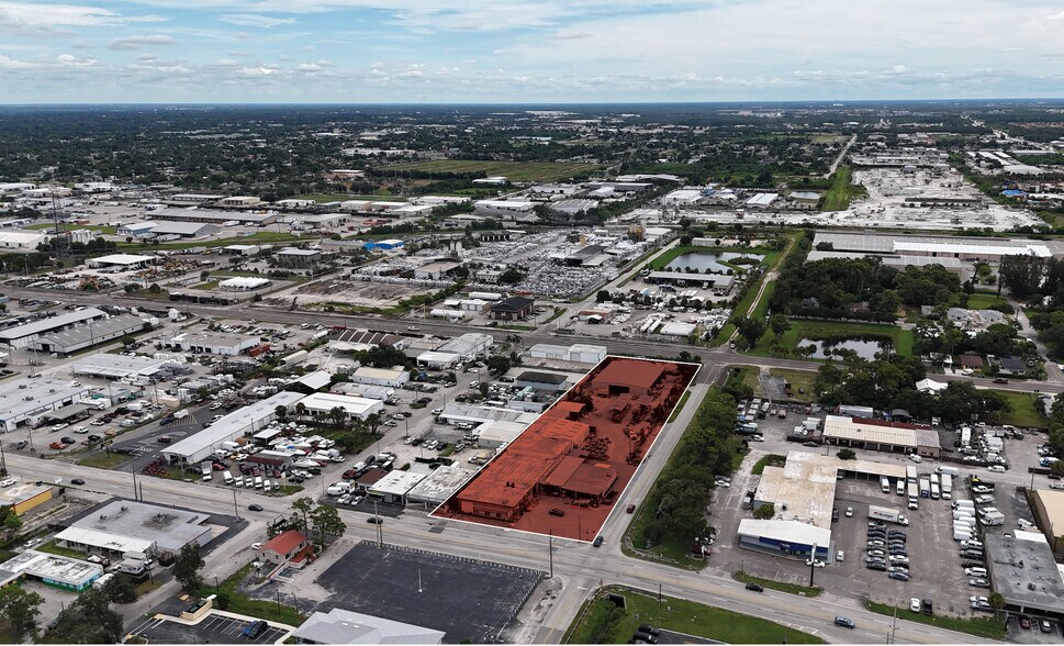 Primary Photo Of 2765 Fowler St, Fort Myers Warehouse For Lease