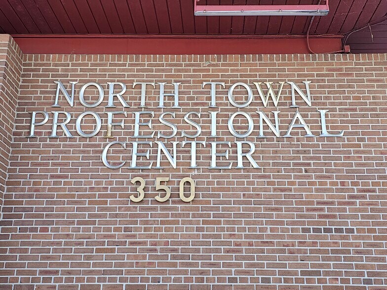 More Photos Of 350 Alberta Dr, Amherst Office For Sale