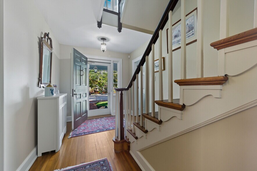 More Photos Of 5807 Kennett Pike, Wilmington Office For Sale