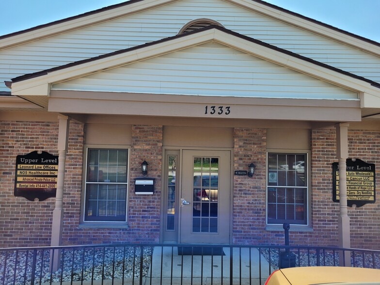 More Photos Of 1333 College Ave, South Milwaukee Medical For Lease