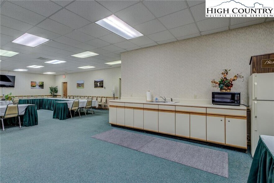 More Photos Of 341 N Main St, Sparta Hospitality For Sale