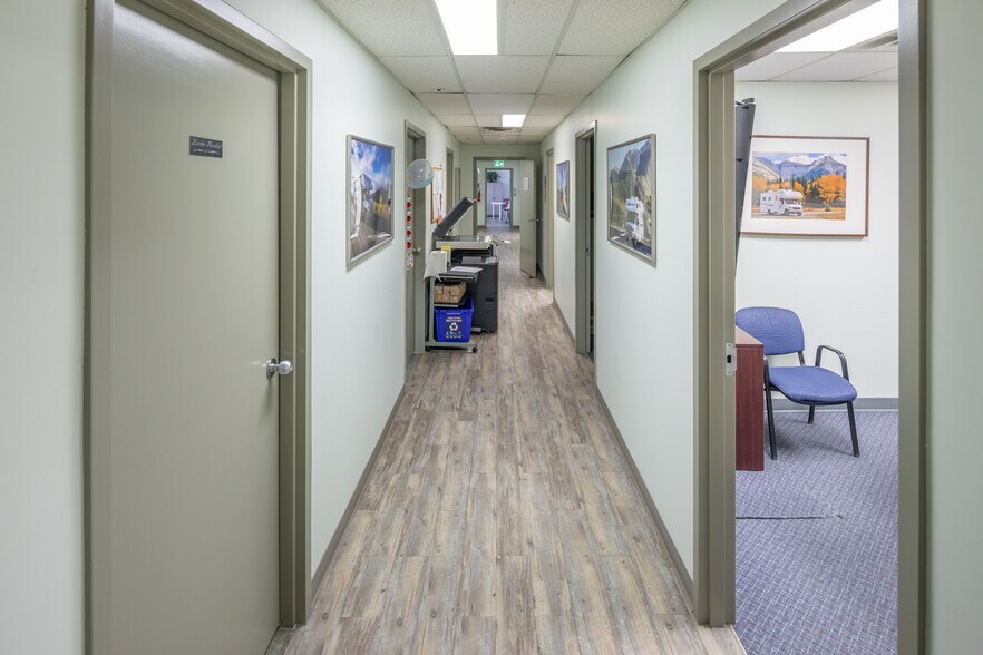 More Photos Of 747 Cliveden Pl, Delta Warehouse For Lease