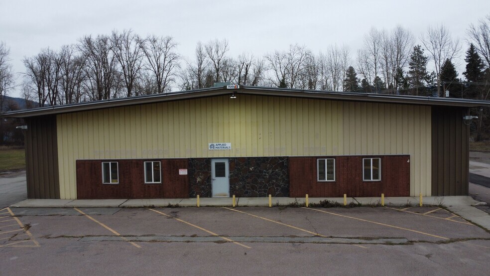More Photos Of 117 E Commerce Way, Libby Light Distribution For Sale