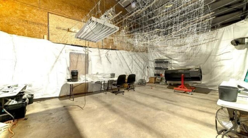 More Photos Of 23106 S 4390 Rd, Vinita Warehouse For Sale