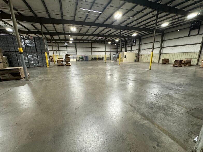 More Photos Of 19919 W Shawnee Mission Pky, Shawnee Manufacturing For Sale