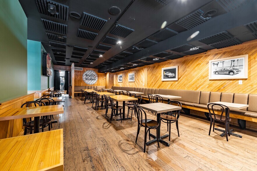 More Photos Of 12 N Saginaw St, Pontiac Storefront Retail Office For Sale