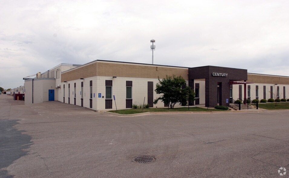 More Photos Of 9231 Penn Ave S, Bloomington Manufacturing For Lease