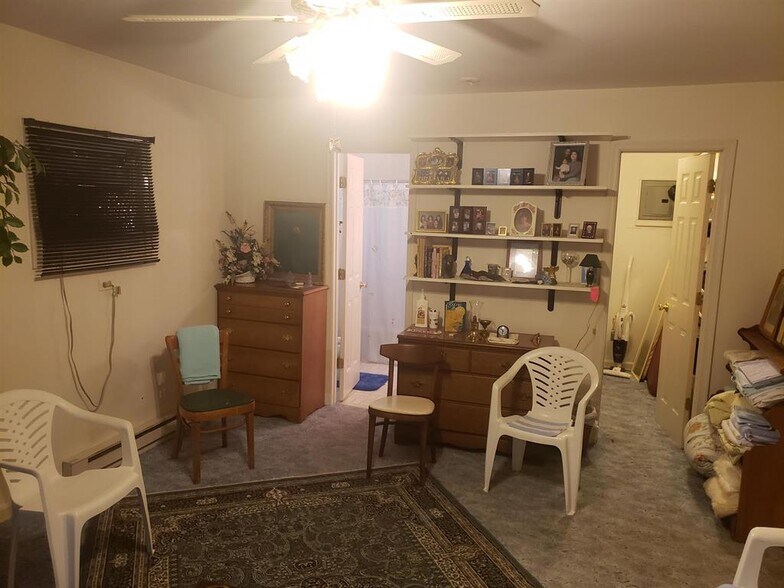 More Photos Of 2487 US Highway 211 W, Luray Storefront For Sale