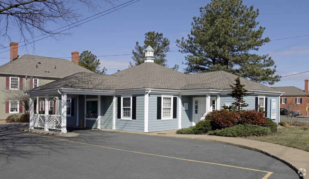 More Photos Of 9601 Gayton Rd, Richmond Unknown For Lease