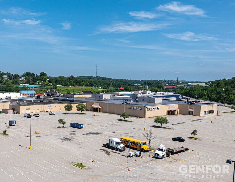 More Photos Of 1500 W Chestnut St, Washington Warehouse For Lease