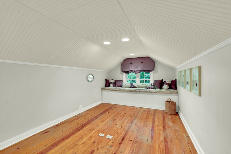 More Photos Of 451 Rossview Rd, Clarksville Office For Sale