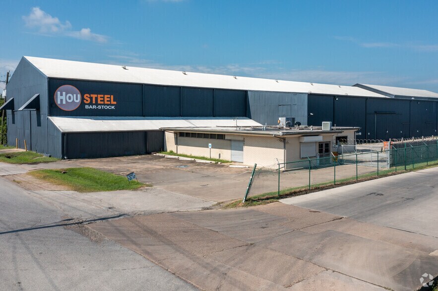 More Photos Of 2075 Afton St, Houston Warehouse For Lease