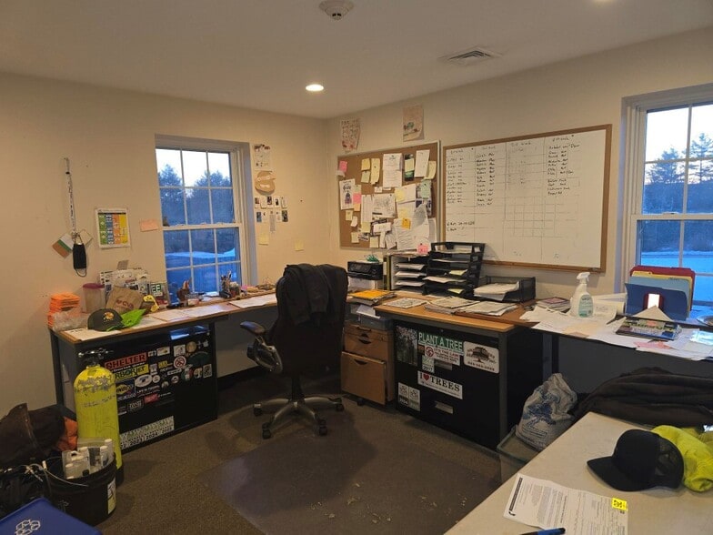 More Photos Of 225 Industrial Rd, Wrentham Service For Lease