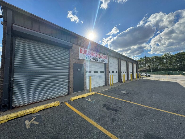 Primary Photo Of 2534 Forest Ave, Staten Island Auto Repair For Lease